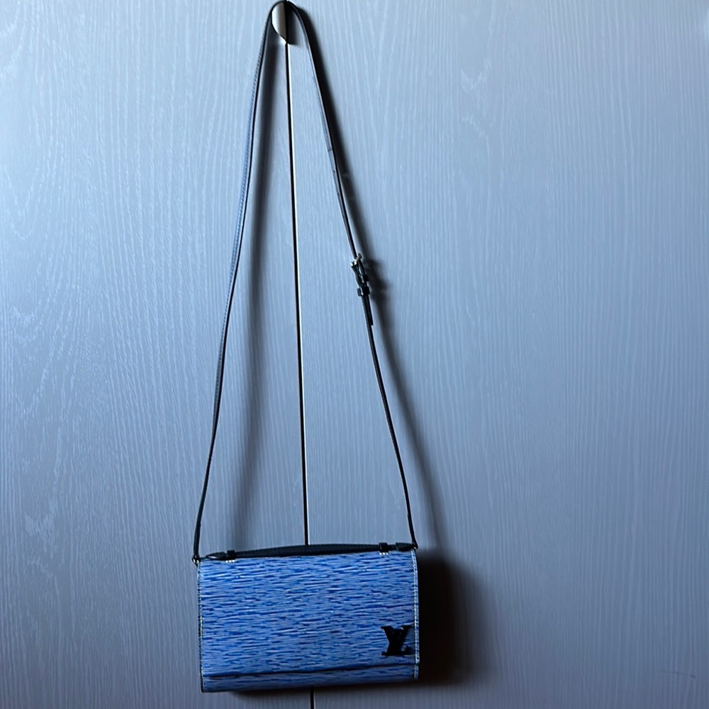 Authentic Louis Vuitton clery epi denim